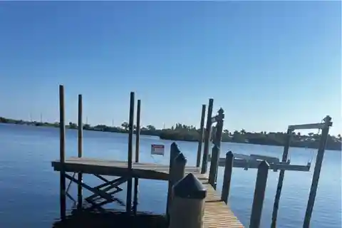 A Waterfront Paradise for Boaters & Nature Lovers