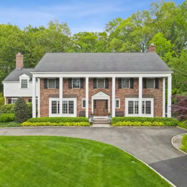 GRAND BRICK FRONT GEORGIAN COLONIAL