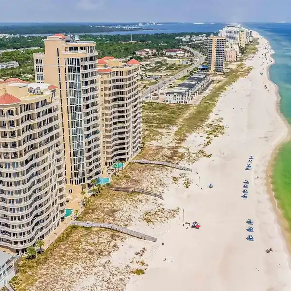 LUXURY ISLAND LIVING WITH UNBELIEVABLE VIEWS