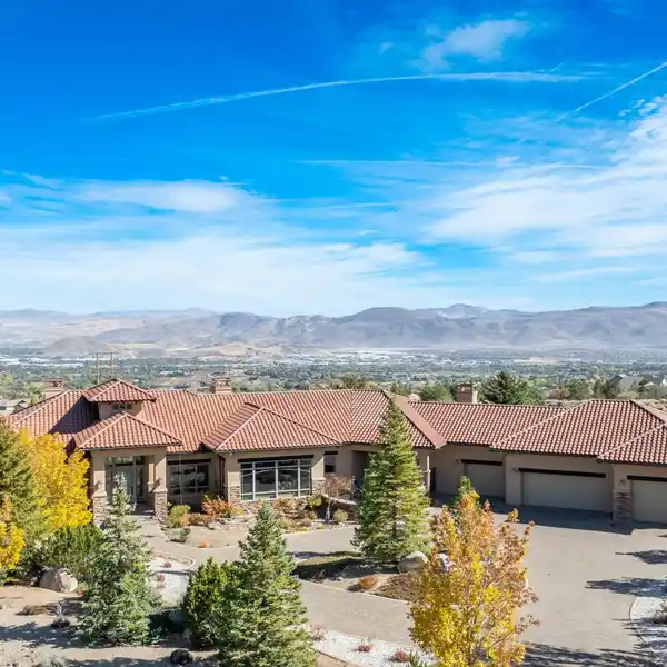 EXPANSIVE HOME IN GATED GOLF COMMUNITY