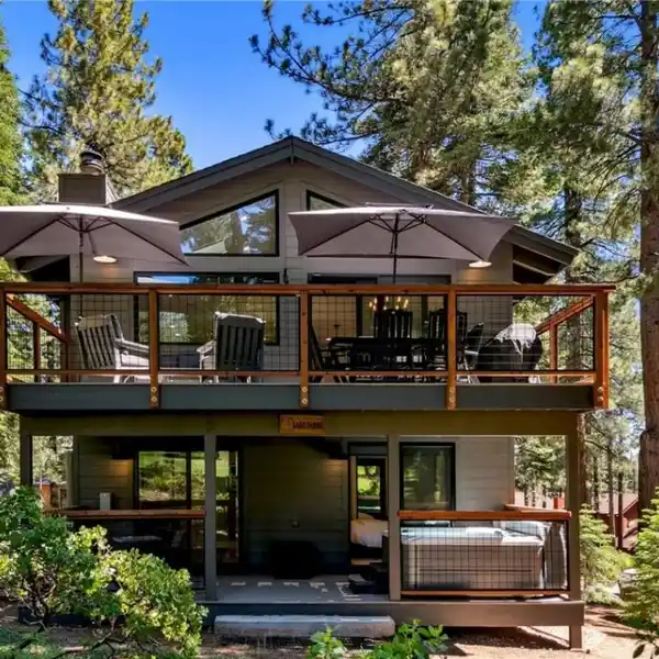 FULLY REMODELED HOME ON THE MOUNTAIN GOLF COURSE
