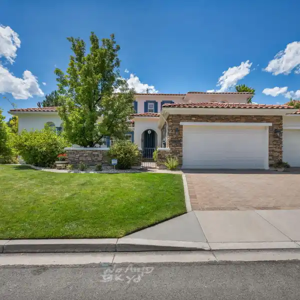 BEAUTIFULLY REMODELED HOME IN PRESTIGIOUS SOMERSETT COUNTRY CLUB