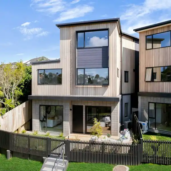 DESIGNER HOMES WITH GOLD-TOUCHED FINISHES