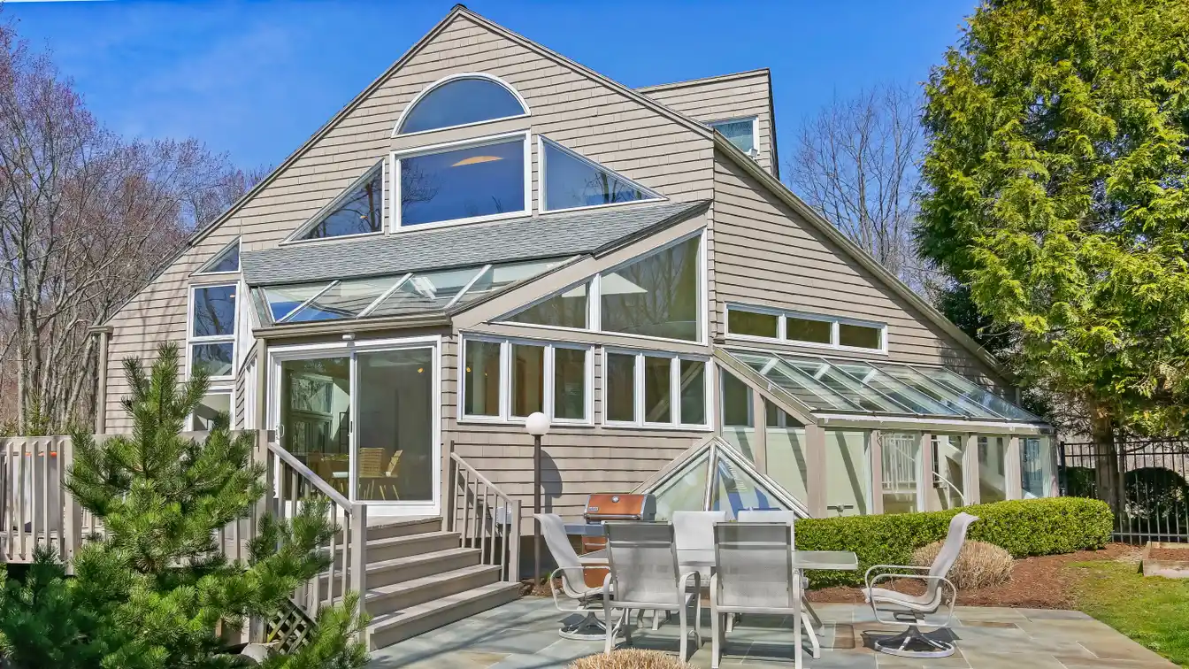 Spectacular Contemporary on a Coveted Cul-de-sac