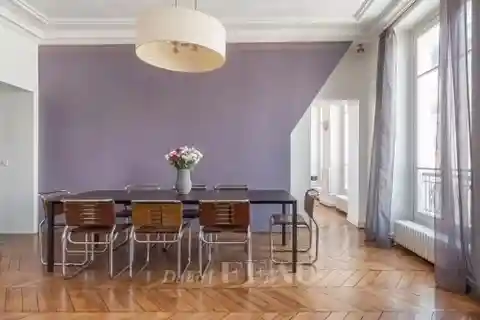 Meticulously Renovated Full-Floor Apartment