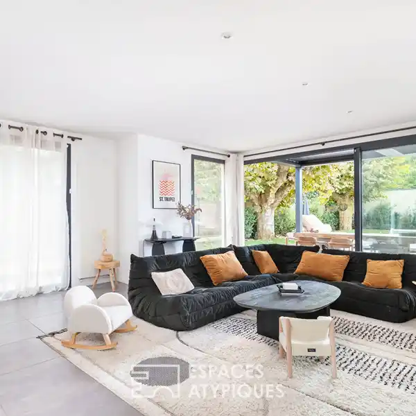 THOUGHTFULLY DESIGNED CONTEMPORARY FAMILY HOME