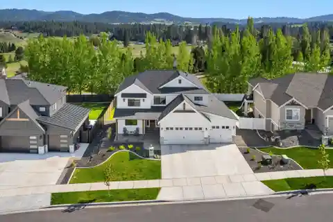 Style and Serenity in Fairmont Estates