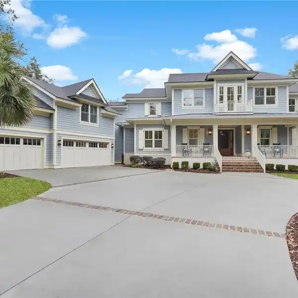 COASTAL FARMHOUSE IN HISTORIC PORT ROYAL PLANTATION