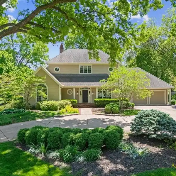 EXQUISITE PROPERTY ON A PREMIER GOLF LOT