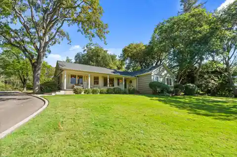 Versatile Property with Golf Course Frontage