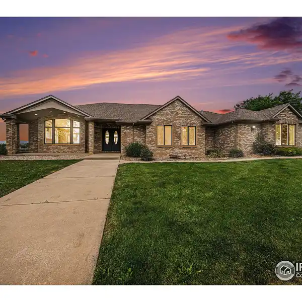 EXQUISITE HORSE PROPERTY