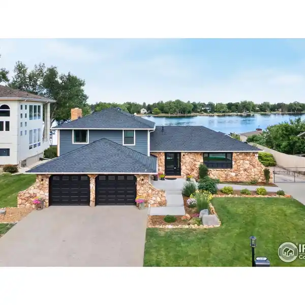 COLORADO LIVING REDEFINED ON LAKE LOVELAND