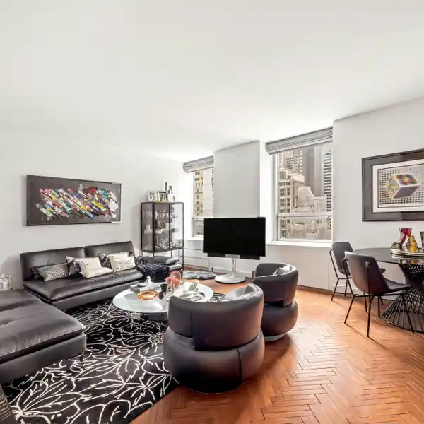 SPECIAL APARTMENT IN THE MUSEUM TOWER CONDOMINIUM