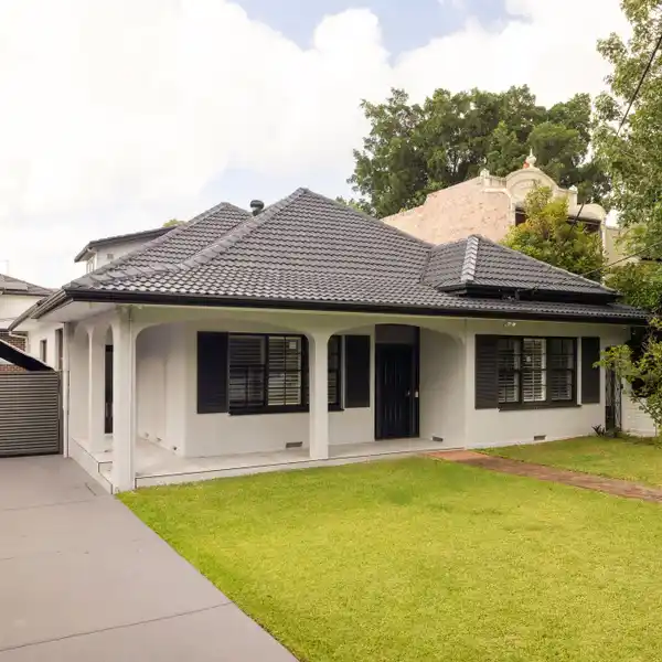 REMARKABLE PROPERTY WITH TWO EXCEPTIONAL DWELLINGS