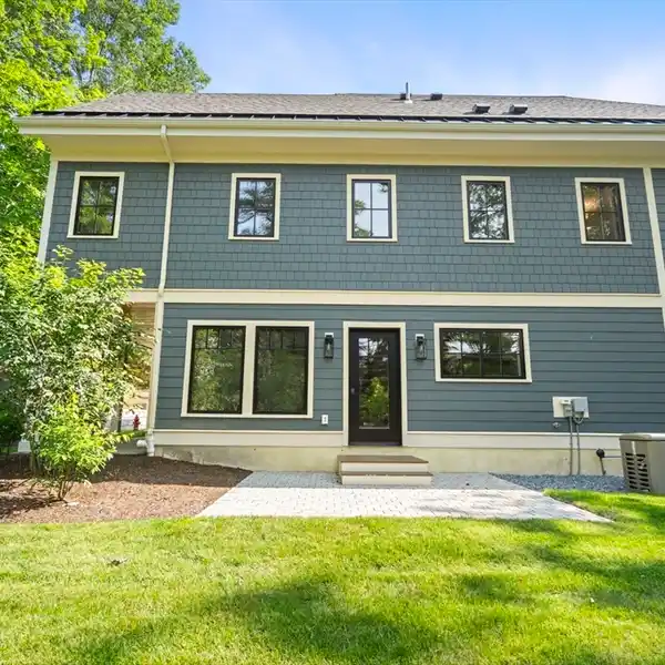 EXCEPTIONAL RESIDENCE IN THE PASSIVE HOUSE DEVELOPMENT