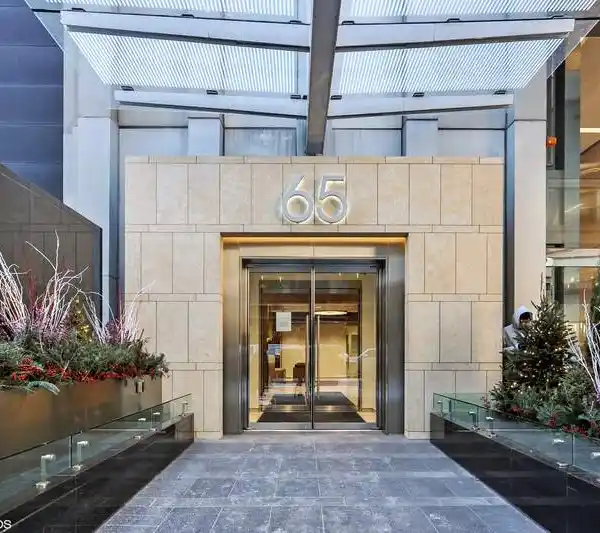 SPACIOUS THREE BEDROOM WITH AMAZING PANORAMIC VIEWS