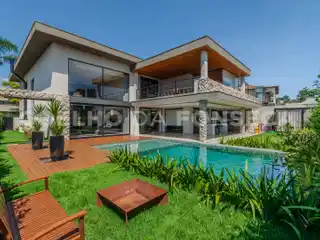 Wonderful Home with the Finest Details