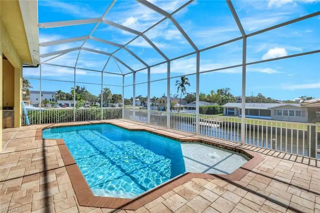 Beautiful Custom-built Gulf Access Home