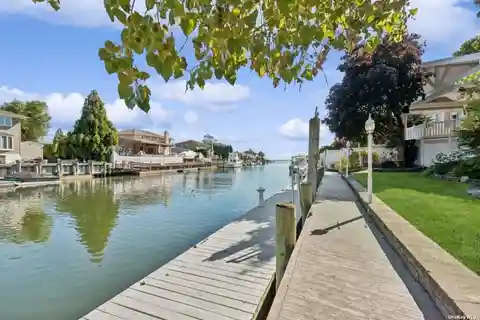 Breathtaking Six Bedroom Bayfront Home
