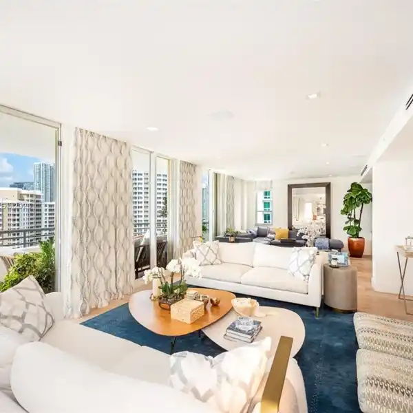 EXQUISITELY UPGRADED LOWER PENTHOUSE