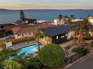 Brand New Modern Home with Sea Views