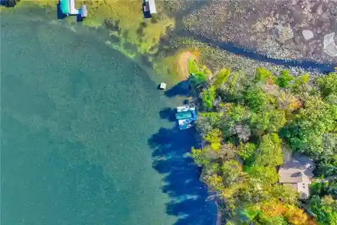 Little Round Lake – Peninsula Setting with Buildable Lot