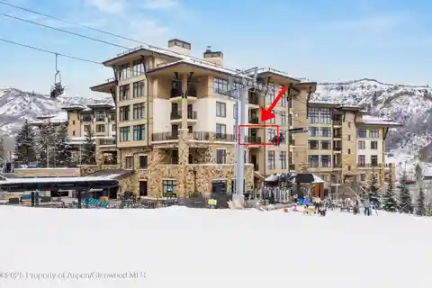 Marvelous Slopeside One Bedroom Home