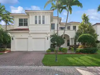 Beautifully Designed Five Bedroom Home in Prestigious Harbor Islands