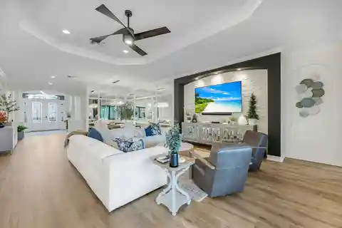 Extraordinary Recently Transformed Home