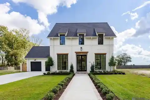 Boutique Luxury Living in Premier Community