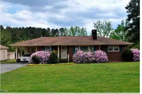 Expansive Property in Great Location