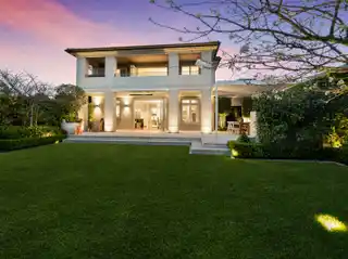 Timeless Italian Elegance - Concrete Art by the Bay