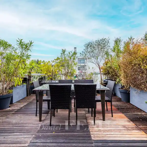 DUPLEX APARTMENT WITH EXPANSIVE TERRACE AND BALCONIES