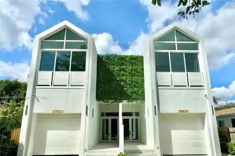 Brand New Townhouse Near Design District