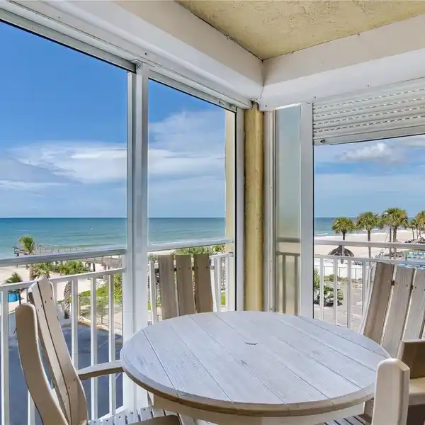 BEAUTIFULLY UPDATED CONDO IN REDINGTON SHORES