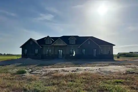 Sophisticated Style on Expansive Scenic Lot