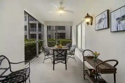 Coastal Updated Condo in Downtown Old Naples