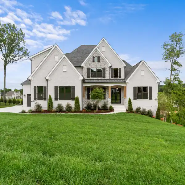 NEW CONSTRUCTION IN THE PRESTIGIOUS RAINTREE RESERVE
