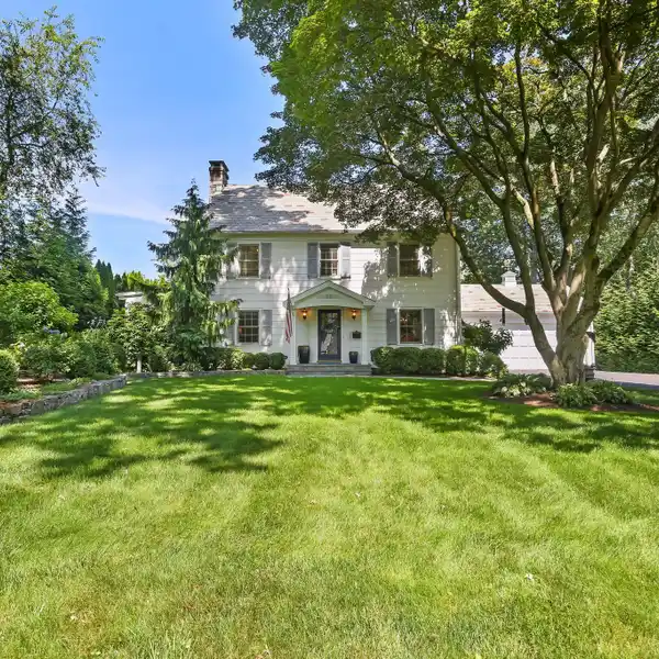 CLASSIC 1937 COLONIAL
