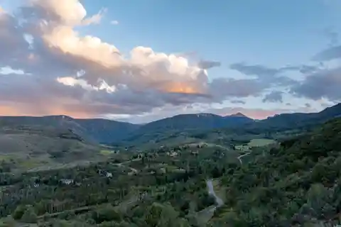 Craft Your Dream Home in Prestigious Cattleman's Club