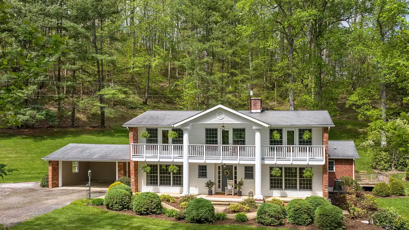 One-of-a-kind 25-plus-acre Property