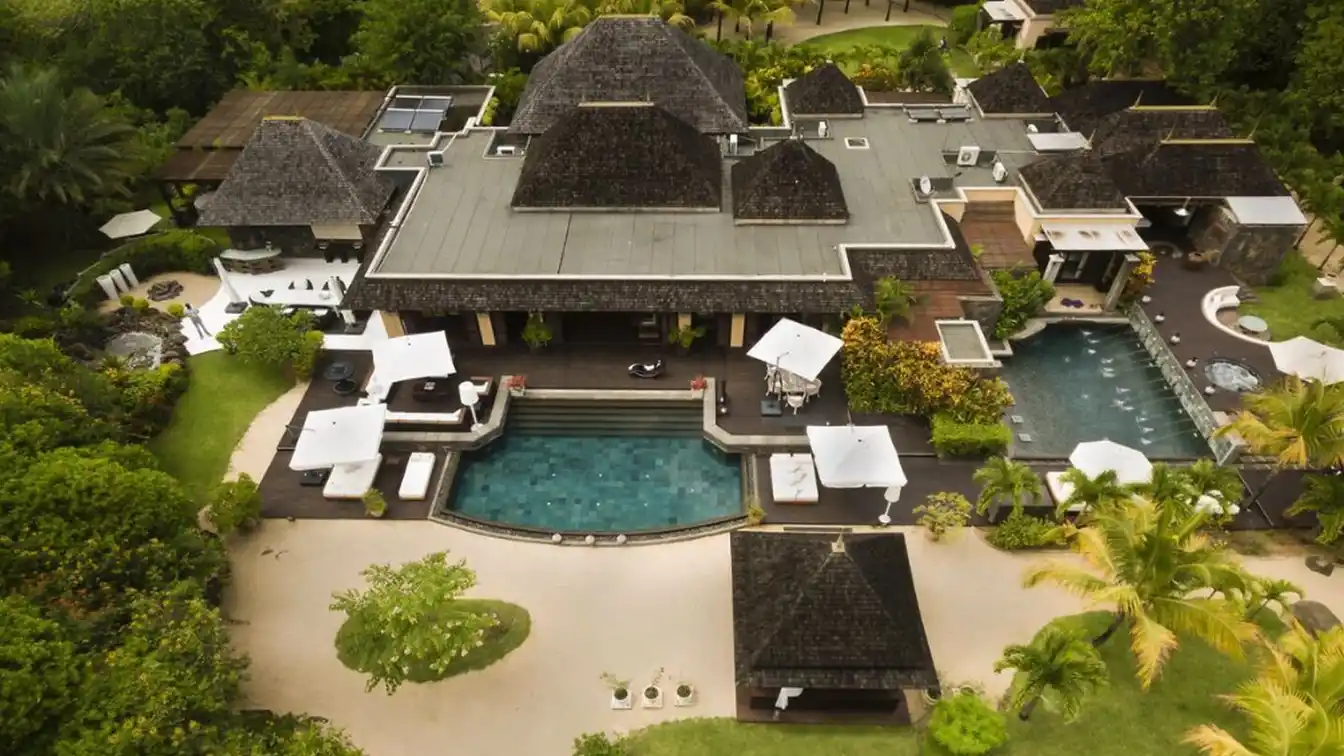 Exceptional Villa in Lush Tropical Setting