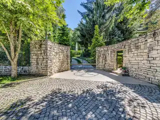 Mansion Offering Breathtaking Views of the City