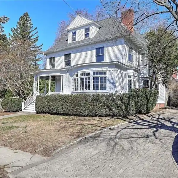HANDSOME COLONIAL REVIVAL