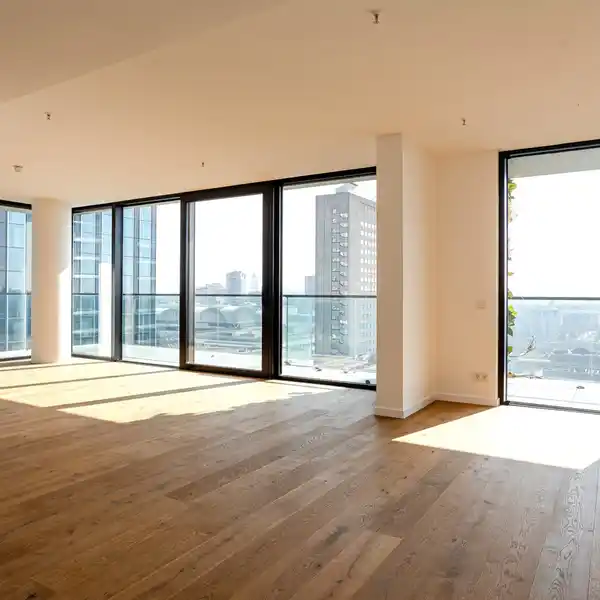 HIGH-FLOOR APARTMENT IN EDEN