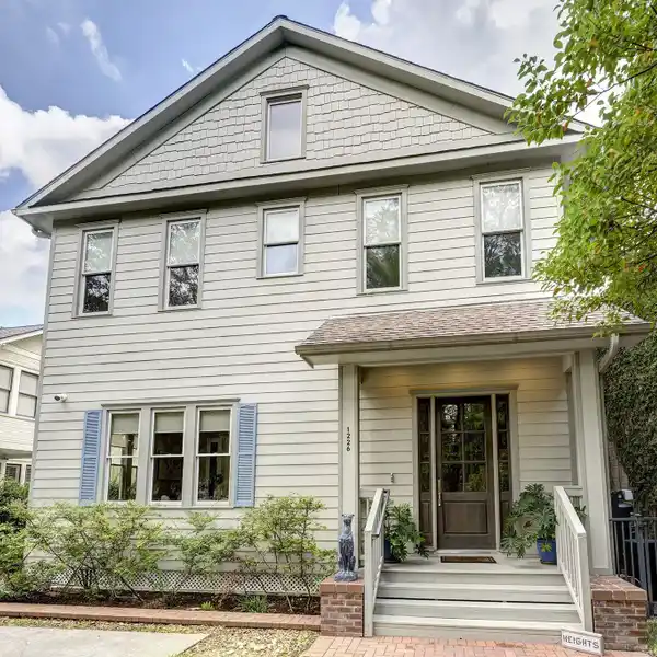 ELEGANT FAMILY HOME NEAR HARVARD ELEMENTARY