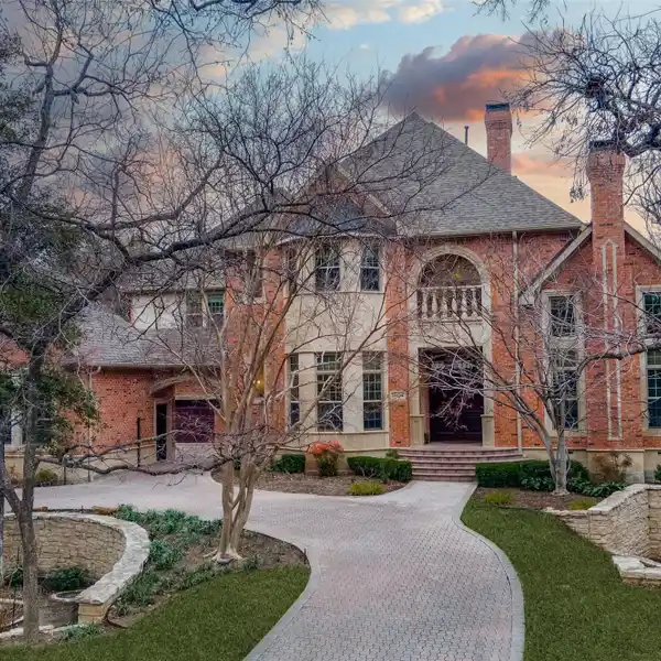 CLASSIC EUROPEAN STYLE HOME