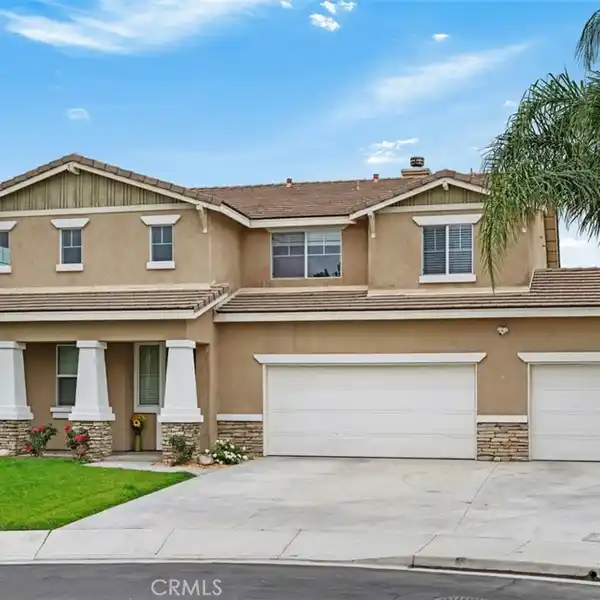 SPACIOUS HOME ON A LARGE LOT