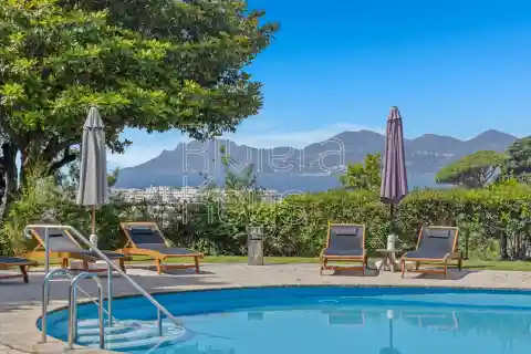 Panoramic Sea Views in Prestigious Apartment