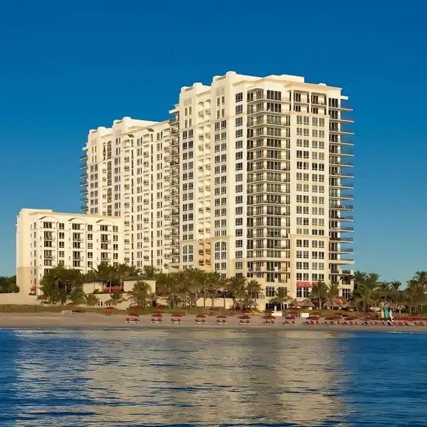 LUXURY RESIDENCE IN THE SINGER ISLAND RESORT AND SPA
